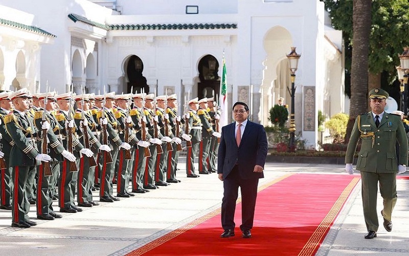 Thủ tướng Phạm Minh Chính hội kiến Tổng thống Algeria