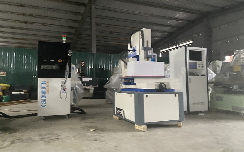 Phát hiện nhiều vi phạm trong hoạt động nhập khẩu máy móc đã qua sử dụng