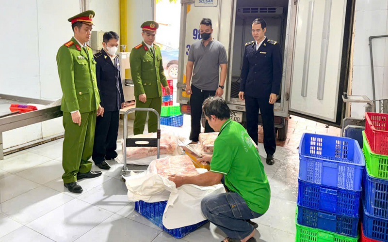 Bắc Ninh: Phát hiện hơn 1 tấn sản phẩm động vật không rõ nguồn gốc, xuất xứ