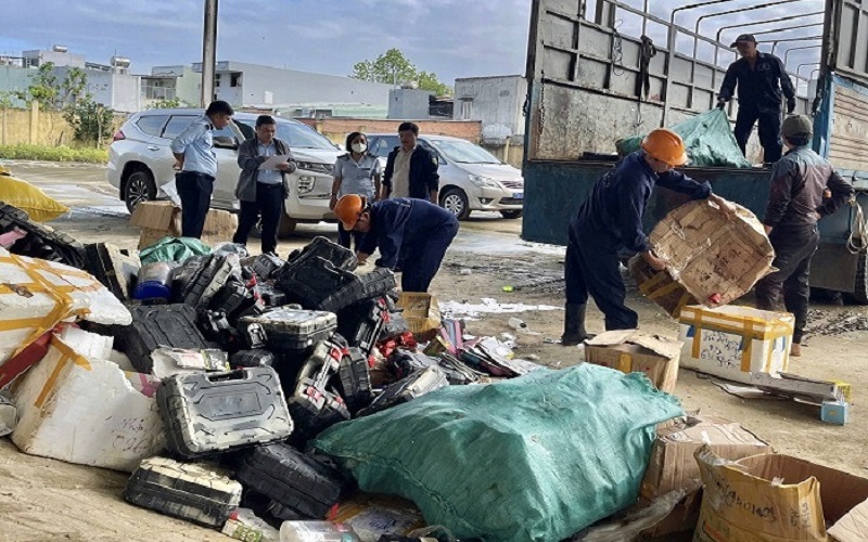 Gia Lai tiêu huỷ một lượng hàng hoá trị giá trên 875 triệu đồng