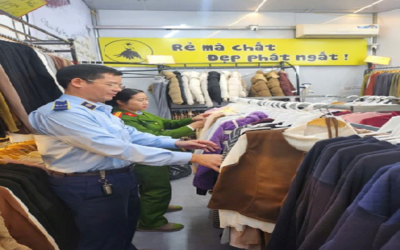 Phát hiện 5 cơ sở kinh doanh quần áo giả mạo nhãn hiệu trên mạng xã hội tại Tuyên Quang