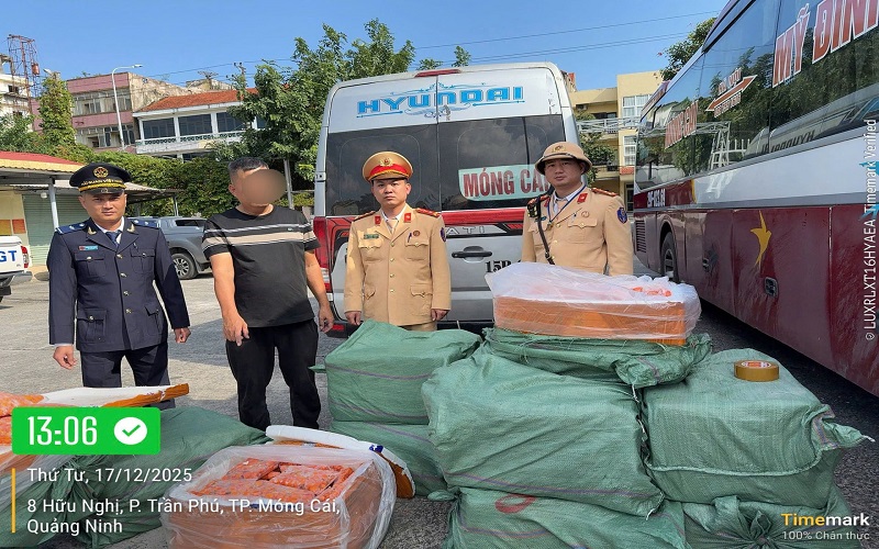 Quảng Ninh: Ngăn chặn 480kg thực phẩm không rõ nguồn gốc trên đường đi tiêu thụ