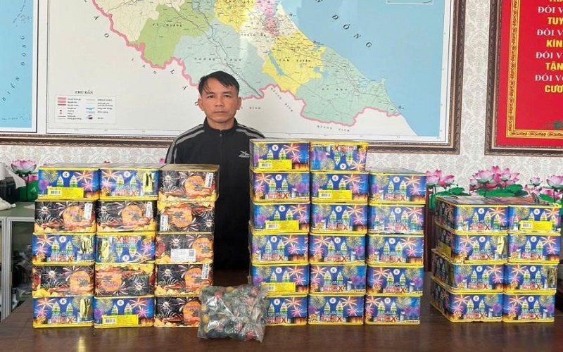 Hà Tĩnh: Bắt giữ đối tượng tàng trữ, buôn bán pháo trái phép