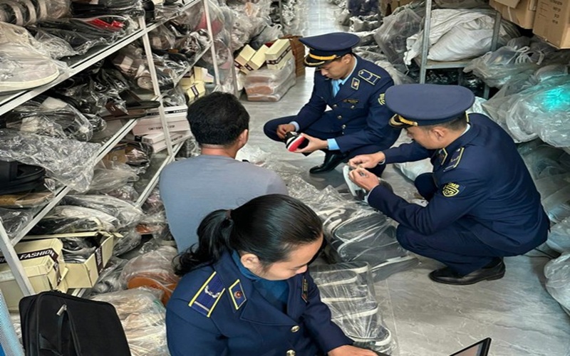 Nghệ An: Phát hiện, xử lý cơ sở kinh doanh giày thể thao giả mạo nhãn hiệu