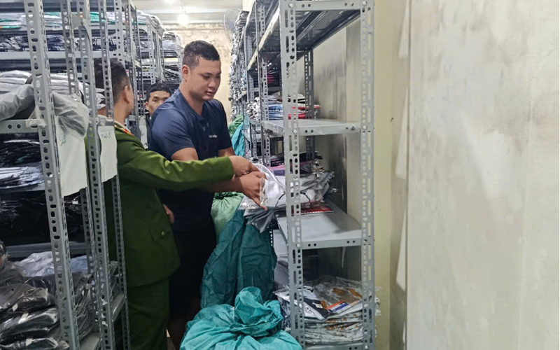 Bắc Ninh: Chuyển hồ sơ sang cơ quan Công an vụ kinh doanh hơn 22.000 sản phẩm giả mạo nhãn hiệu