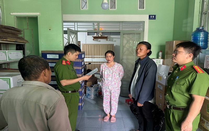 Khởi tố giám đốc công ty cầm đầu đường dây sản xuất, buôn bán thuốc bảo vệ thực vật giả liên quan 8 tỉnh, thành