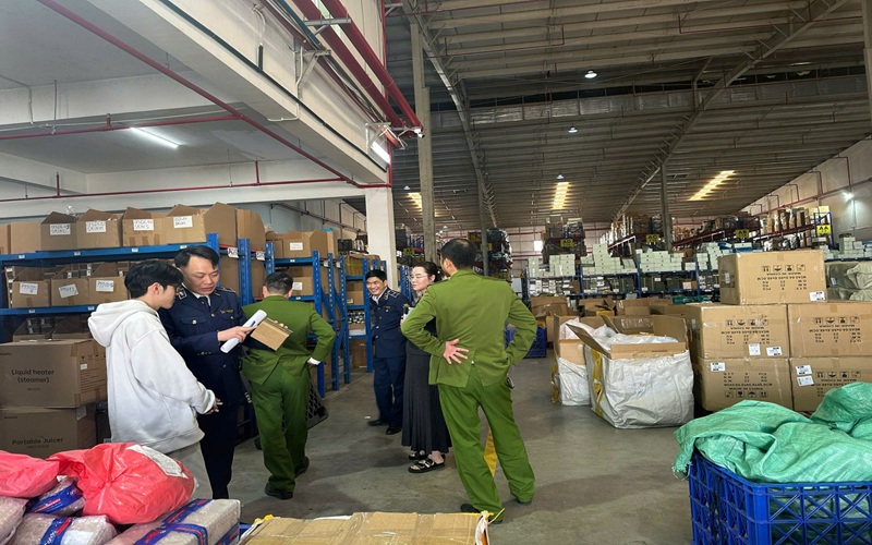 Bắc Ninh: Tạm giữ hàng nghìn lõi vợt Pickleball không rõ nguồn gốc trị giá 340 triệu đồng