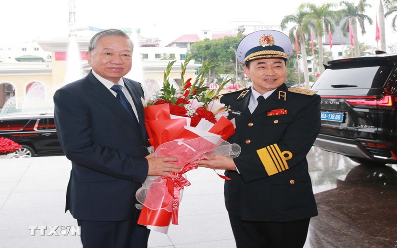 Tổng Bí thư Tô Lâm: Xây dựng “thế trận lòng dân” trên biển ngày càng vững chắc