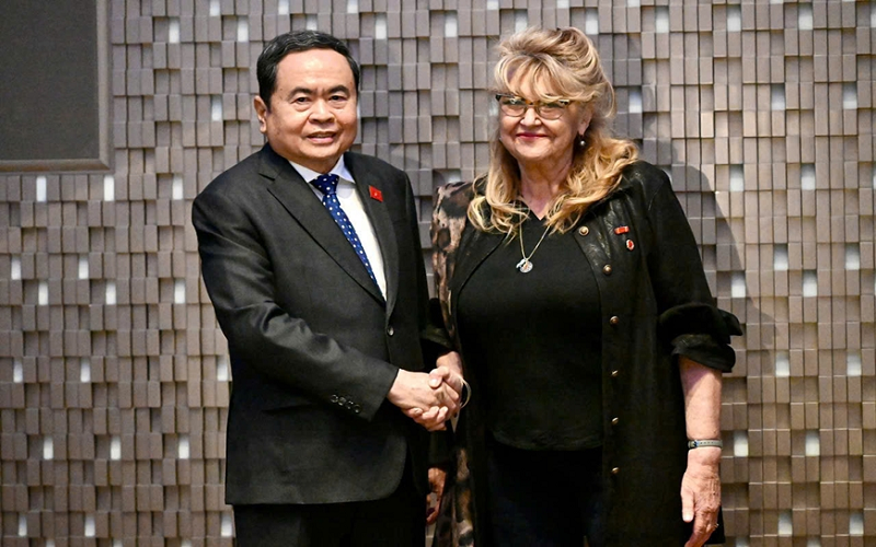 Chủ tịch Quốc hội Trần Thanh Mẫn gặp Lãnh sự danh dự Việt Nam tại Torino Sandra Scagliotti