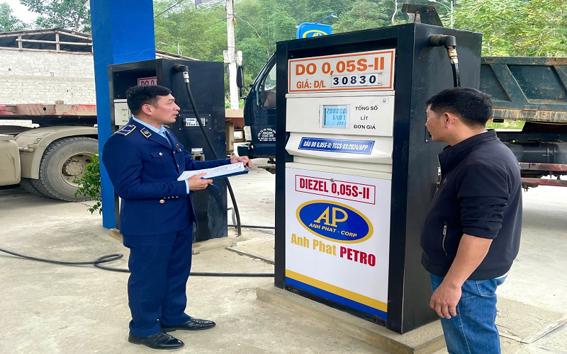 Thanh Hóa: Đội QLTT số 7 tăng cường giám sát, đảm bảo nguồn cung xăng dầu