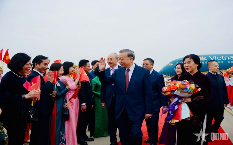 Tổng Bí thư, Chủ tịch nước Tô Lâm và phu nhân bắt đầu thăm cấp Nhà nước đến Trung Quốc