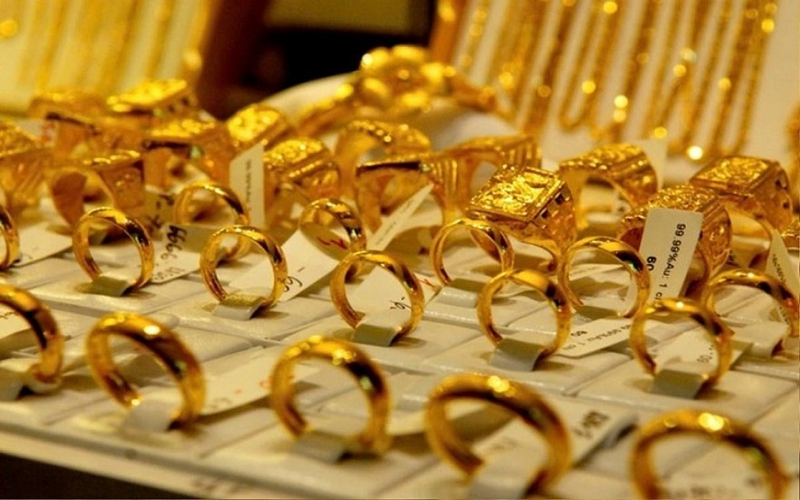 Giá vàng hôm nay (14-4): Trong nước đồng loạt giảm