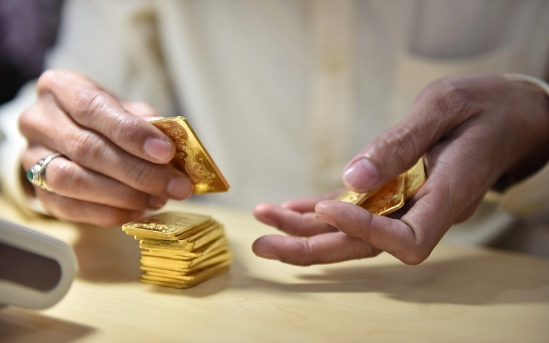 Giá vàng hôm nay (16-4): Tăng, giảm trái chiều