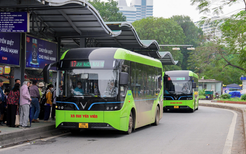 Từ ngày 18-4, Hà Nội đưa thêm 53 xe buýt điện vào hoạt động