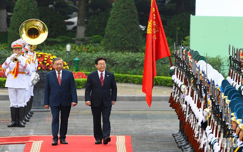 Tổng Bí thư, Chủ tịch nước Tô Lâm chủ trì lễ đón Tổng thống Hàn Quốc thăm cấp Nhà nước tới Việt Nam