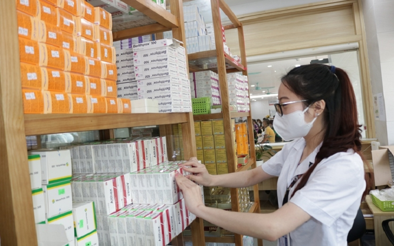 Hà Nội tăng cường quản lý, bình ổn giá thuốc và thiết bị y tế