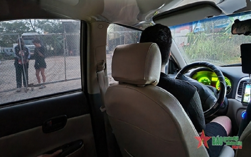 Hội, nhóm “xe ghép”, “xe tiện chuyến” vẫn nhộn nhịp trước thông tin “công an làm việc”