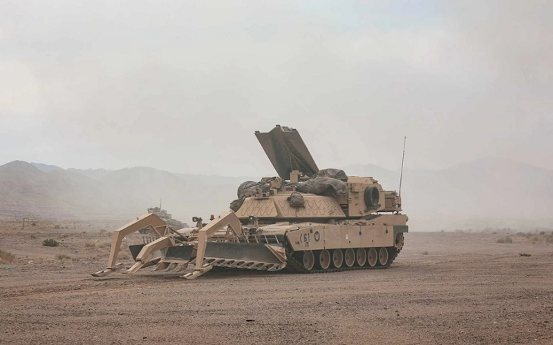 Quân sự thế giới hôm nay (27-4): Lục quân Mỹ tăng 350% ngân sách cho xe công binh M1150