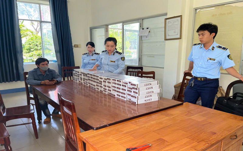 Khánh Hòa: Đội QLTT số 7 kiểm tra, thu giữ 900 bao thuốc lá điếu nhập lậu