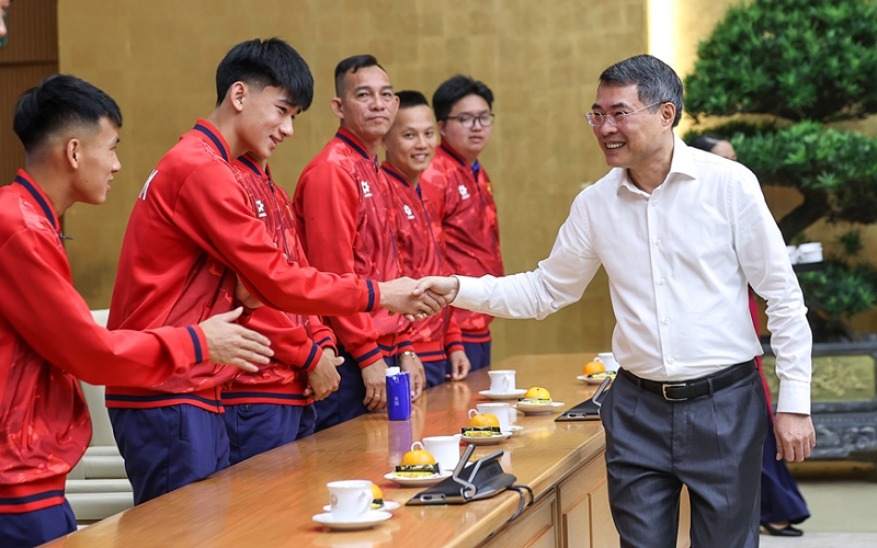 Thủ tướng Lê Minh Hưng gặp mặt đội tuyển bóng đá nam U17 Việt Nam vừa vô địch Đông Nam Á