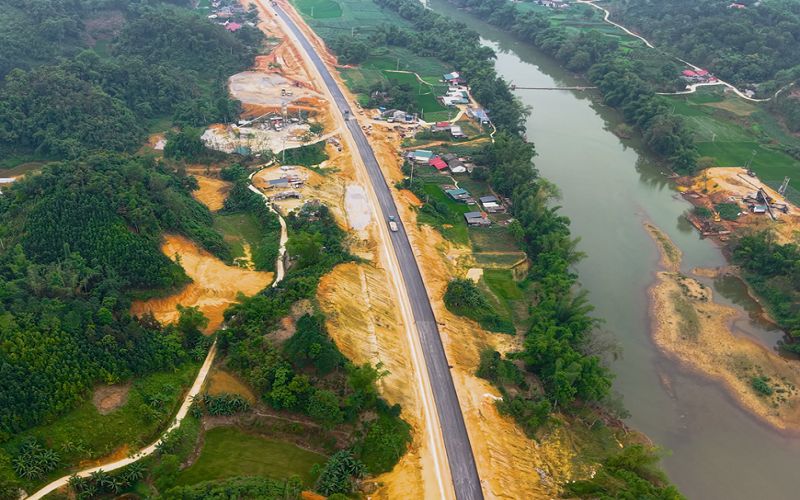 Cao tốc Đồng Đăng (Lạng Sơn) - Trà Lĩnh (Cao Bằng) thi công xuyên nghỉ lễ