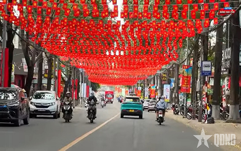 Rực rỡ sắc màu ngày đầu thành lập thành phố Đồng Nai