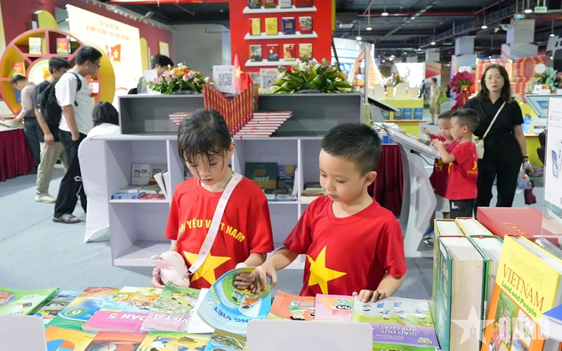 Giá sách giáo khoa sẽ giảm bình quân 13%