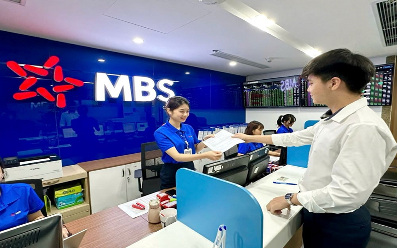 Nâng cao hiệu quả sử dụng vốn, phát triển thị trường vốn đáp ứng yêu cầu tăng trưởng