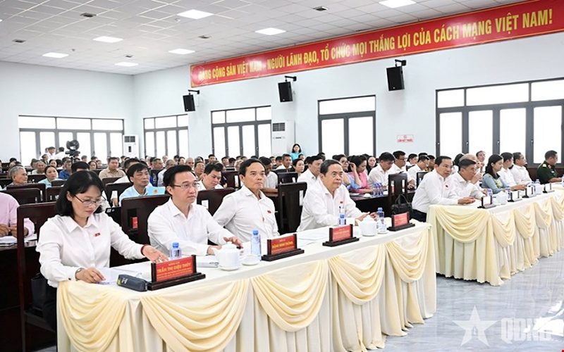 Chủ tịch Quốc hội Trần Thanh Mẫn tiếp xúc cử tri tại Thành phố Hồ Chí Minh