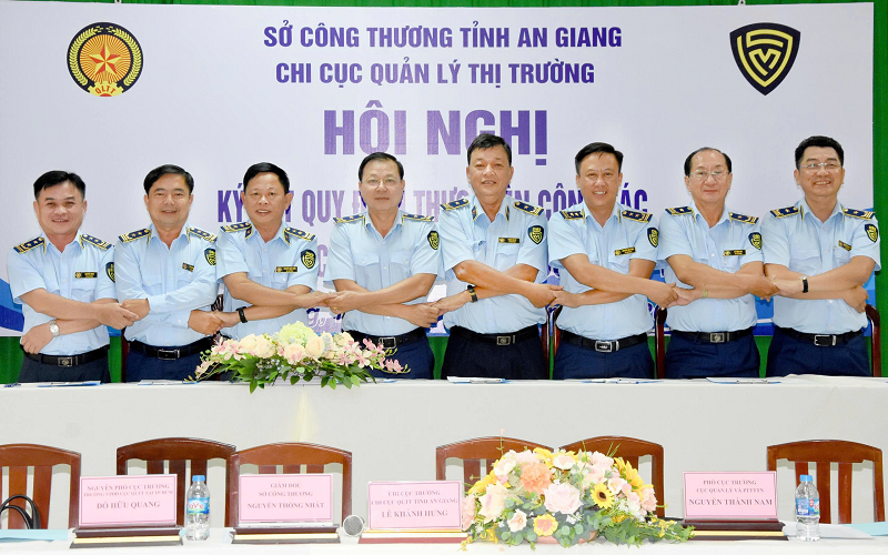 Ký kết “Quy chế thực hiện công tác phối hợp giữa các Chi cục Quản lý thị trường khu vực phía Nam”