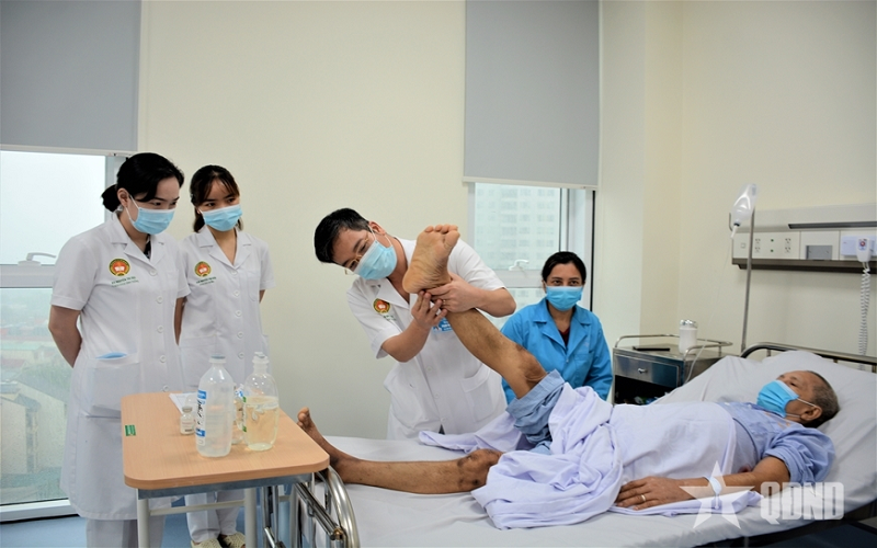 Đề xuất nhân viên y tế thuộc lực lượng vũ trang được hưởng phụ cấp ưu đãi nghề