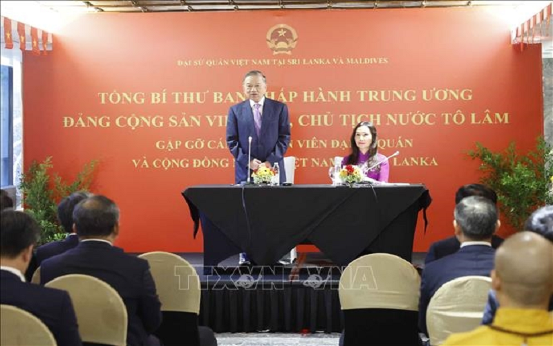 Tổng Bí thư, Chủ tịch nước Tô Lâm gặp gỡ cán bộ các cơ quan đại diện và cộng đồng người Việt Nam tại Sri Lanka