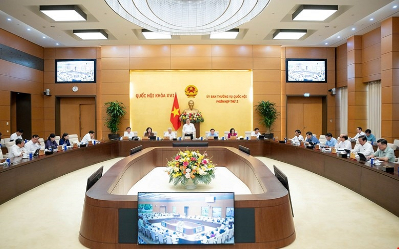 Ủy ban Thường vụ Quốc hội ban hành Nghị quyết về công tác cán bộ