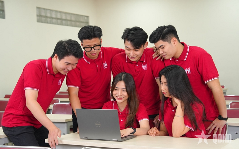 Đại học công lập đầu tiên đạt 5 sao QS