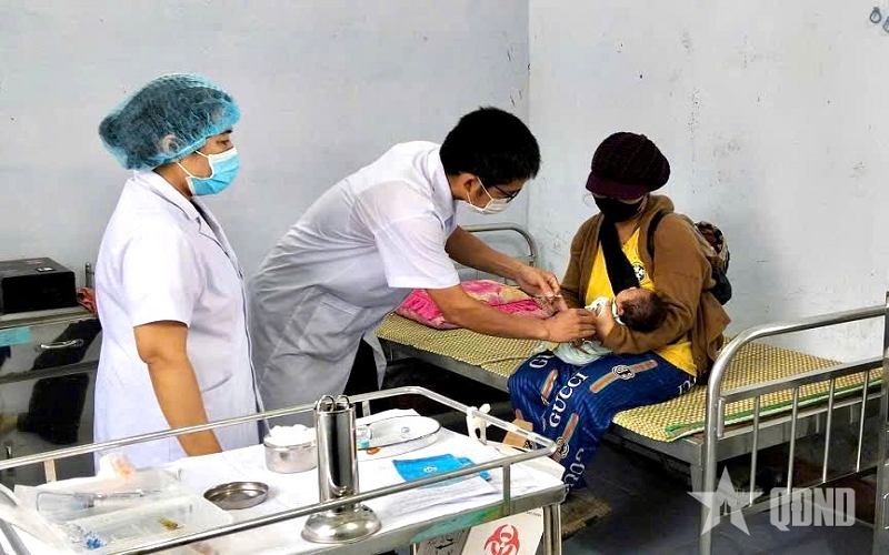 Bộ Y tế đề xuất phụ cấp ưu đãi nghề với người làm chuyên môn y tế thuộc lực lượng vũ trang