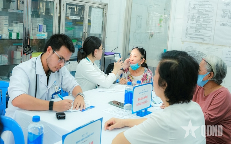 Huy động đồng bộ, nhiều nguồn lực khám sức khỏe miễn phí toàn dân
