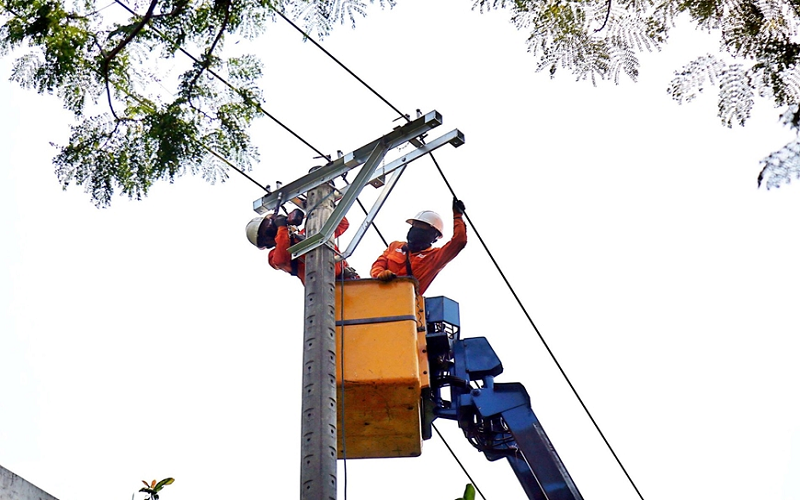 Hệ thống điện miền Trung - Tây Nguyên vượt mốc 100 triệu kWh/ngày
