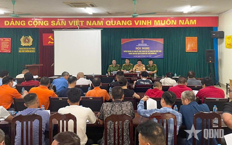 Hà Nội: Hàng chục doanh nghiệp vận tải ký cam kết chấp hành nghiêm quy định về an toàn giao thông