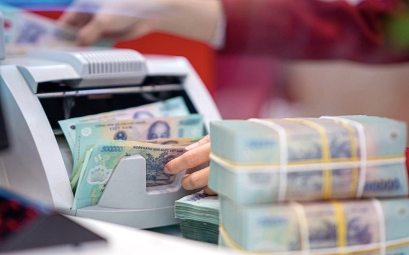 Sau các đợt tăng cục bộ, lãi suất tiết kiệm đảo chiều giảm trở lại