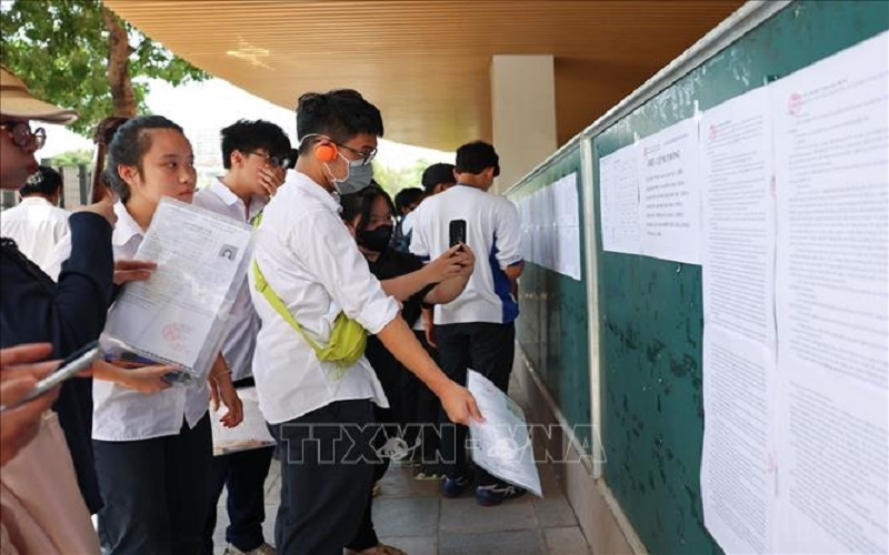 Chiều nay (10-6), hơn 1,2 triệu thí sinh cả nước làm thủ tục dự thi tốt nghiệp THPT