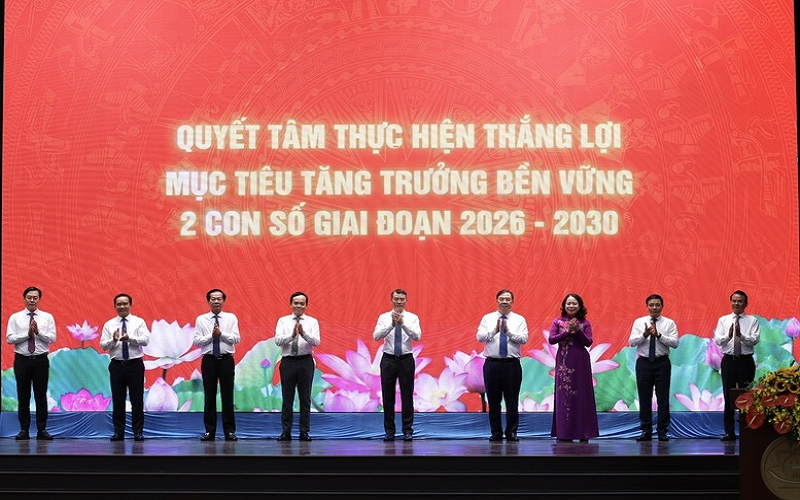 Thủ tướng Lê Minh Hưng: Thi đua phải trở thành động lực hành động cho mục tiêu tăng trưởng hai con số