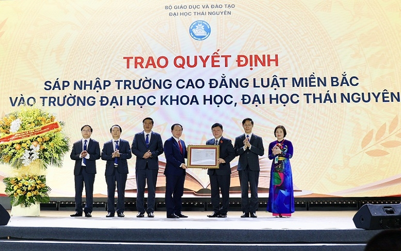 Phó thủ tướng Lê Tiến Châu: Phát triển lĩnh vực pháp luật thành thế mạnh mới của Đại học Thái Nguyên sau sáp nhập