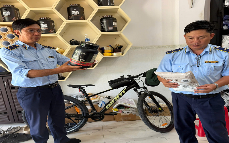 Đội Quản lý thị trường số 7: Phát hiện cơ sở kinh doanh thực phẩm chức năng nhập lậu trên địa bàn phường Bạc Liêu