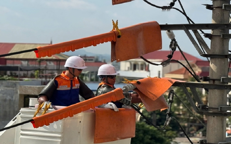 Phụ tải tăng gần 30%, EVNNPC nỗ lực giữ vững nguồn điện miền Bắc