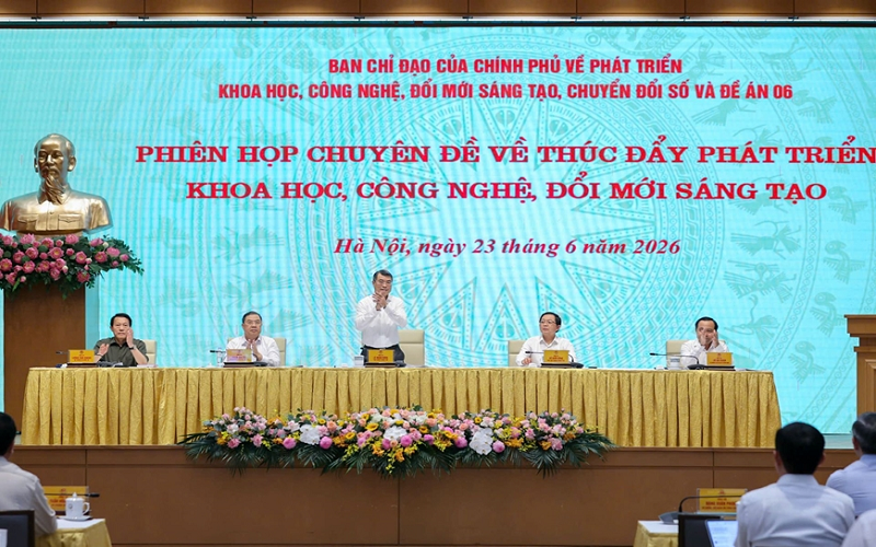 Thủ tướng Lê Minh Hưng chủ trì phiên họp về phát triển khoa học, công nghệ