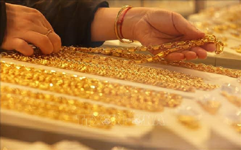 Giá vàng hôm nay (chiều 1-7): Giá vàng trong nước tiếp đà lao dốc