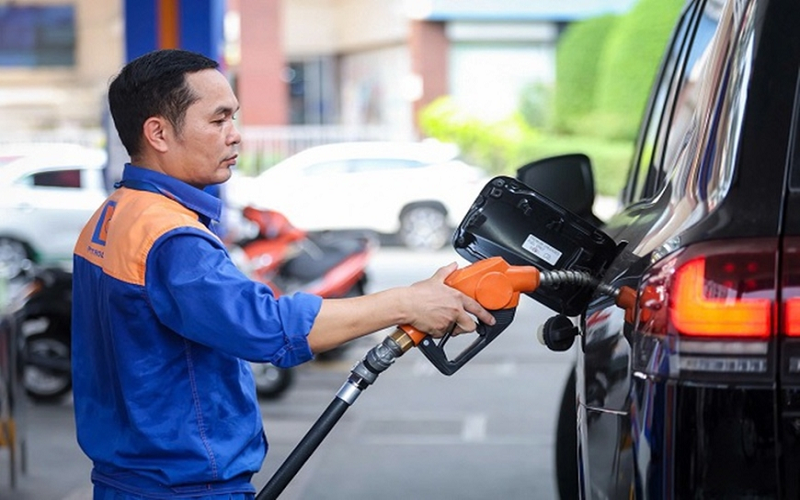 Kéo dài thời hạn áp dụng ưu đãi thuế với mặt hàng xăng, dầu đến 30-9-2026