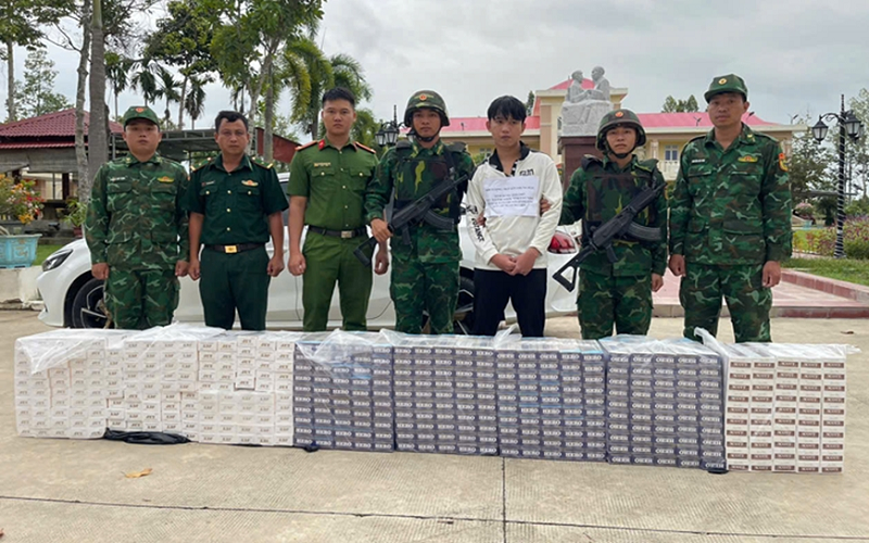 Bộ đội Biên phòng Tây Ninh bắt đối tượng vận chuyển gần 4.000 bao thuốc lá lậu