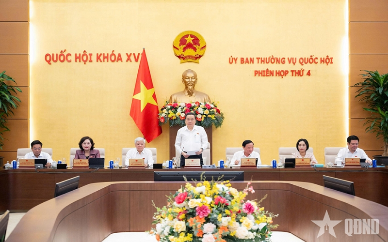 Phiên họp thứ 4 của Ủy ban Thường vụ Quốc hội: Trọng tâm chuẩn bị Kỳ họp Quốc hội không thường lệ