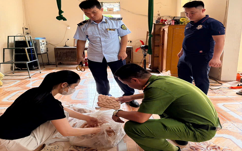 Đội Quản lý thị trường số 3 tăng cường kiểm tra, xử lý vi phạm về an toàn thực phẩm